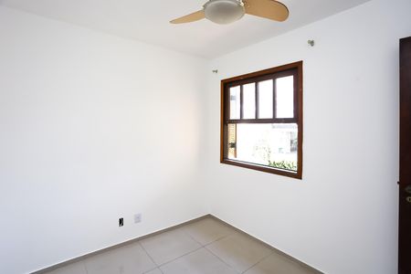 Casa à venda com 150m², 3 quartos e 3 vagas Casa à venda com 150m², 3 quartos e 3 vagasQuarto 1