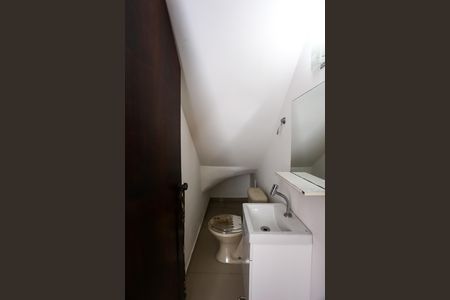 Casa à venda com 150m², 3 quartos e 3 vagas Casa à venda com 150m², 3 quartos e 3 vagasLavabo
