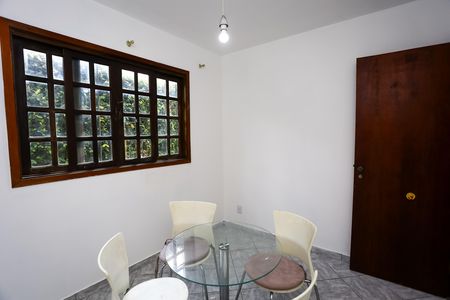 Casa à venda com 150m², 3 quartos e 3 vagas Casa à venda com 150m², 3 quartos e 3 vagasSala de Jantar