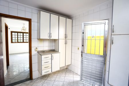 Casa à venda com 150m², 3 quartos e 3 vagas Casa à venda com 150m², 3 quartos e 3 vagasCozinha