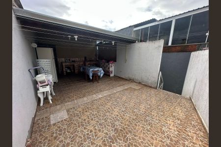 Casa à venda com 175m², 3 quartos e 2 vagasÁrea de Serviço