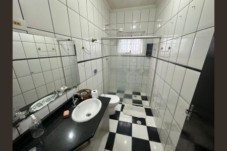 Casa à venda com 175m², 3 quartos e 2 vagasBanheiro de Serviço