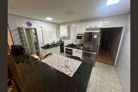 Casa à venda com 175m², 3 quartos e 2 vagasCozinha