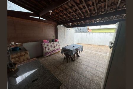 Casa à venda com 175m², 3 quartos e 2 vagasÁrea de Serviço