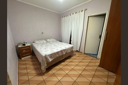 Casa à venda com 175m², 3 quartos e 2 vagasQuarto