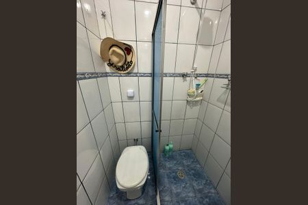 Casa à venda com 175m², 3 quartos e 2 vagasBanheiro