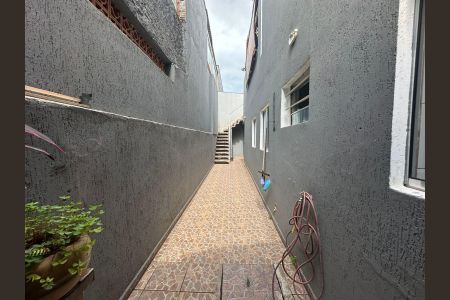 Casa à venda com 175m², 3 quartos e 2 vagasCorredor