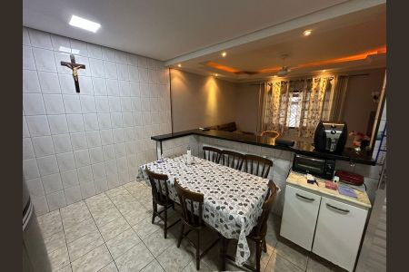 Casa à venda com 175m², 3 quartos e 2 vagasCozinha