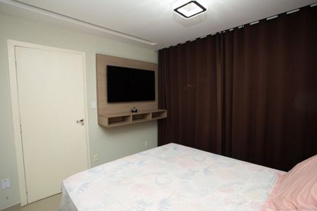 Casa à venda com 230m², 2 quartos e 3 vagasQuarto 1 - TV 