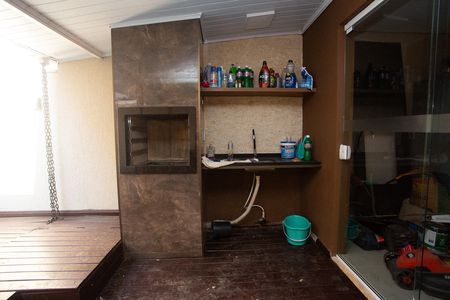 Casa à venda com 230m², 2 quartos e 3 vagasChurrasqueira 2 e tanque