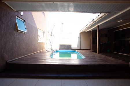 Casa à venda com 230m², 2 quartos e 3 vagasPiscina