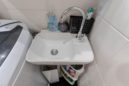 Apartamento à venda com 35m², 2 quartos e sem vaga Apartamento à venda com 35m², 2 quartos e sem vagaBanheiro