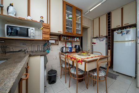 Apartamento à venda com 98m², 3 quartos e 2 vagasCozinha