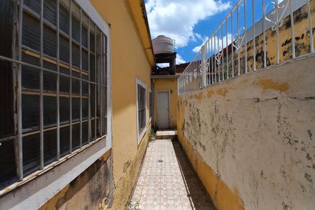 Casa à venda com 250m², 3 quartos e 2 vagasCorredor