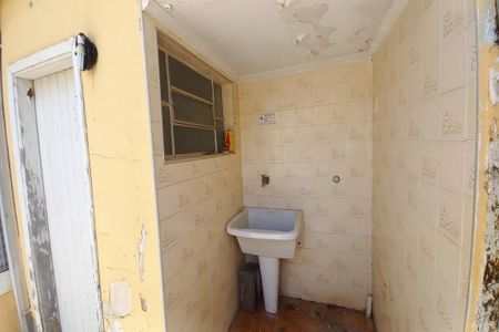 Casa à venda com 250m², 3 quartos e 2 vagasÁrea de Serviço