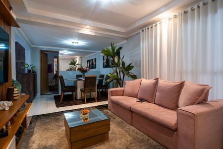 Casa para alugar com 80m², 2 quartos e 1 vagaSala