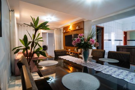 Casa para alugar com 80m², 2 quartos e 1 vagaSala