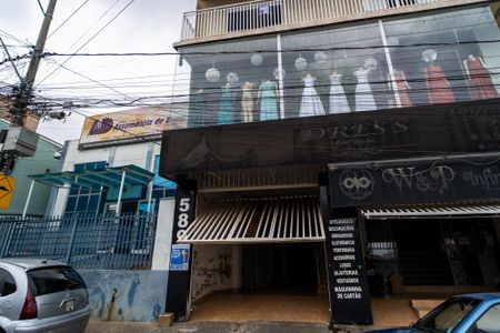 Casa para alugar com 80m², 2 quartos e 1 vagaFachada