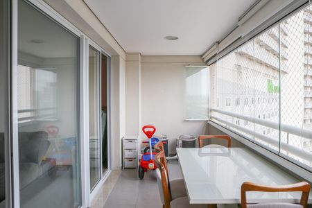 Apartamento à venda com 67m², 2 quartos e 1 vagaSacada