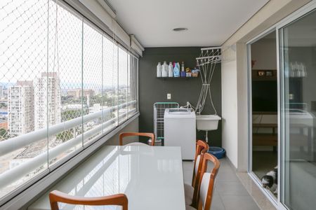 Apartamento à venda com 67m², 2 quartos e 1 vagaSacada