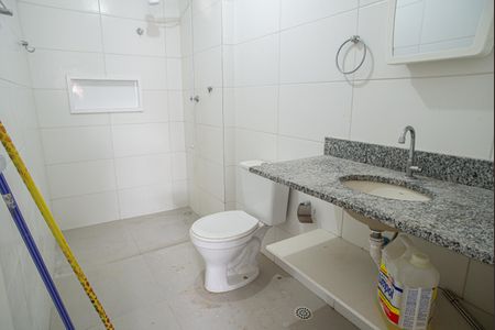 Apartamento à venda com 86m², 2 quartos e sem vagaBanheiro da Suíte