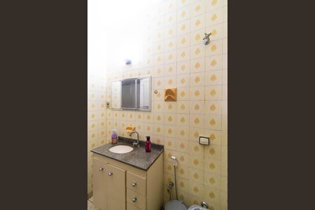 Casa à venda com 113m², 3 quartos e 2 vagasBanheiro