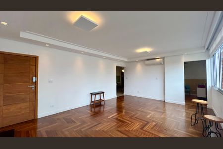 Apartamento à venda com 125m², 3 quartos e 1 vaga Apartamento à venda com 125m², 3 quartos e 1 vagaSala