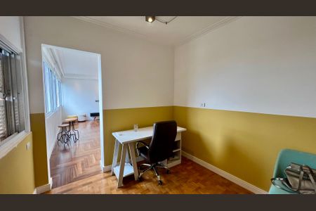 Apartamento à venda com 125m², 3 quartos e 1 vaga Apartamento à venda com 125m², 3 quartos e 1 vagaEscritório