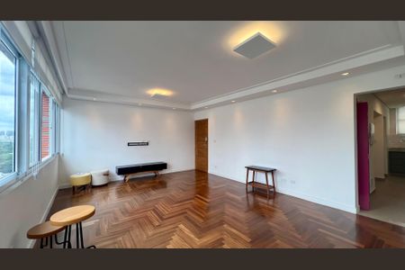 Apartamento à venda com 125m², 3 quartos e 1 vaga Apartamento à venda com 125m², 3 quartos e 1 vagaSala