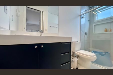 Apartamento à venda com 125m², 3 quartos e 1 vaga Apartamento à venda com 125m², 3 quartos e 1 vagaBanheiro da Suíte 2