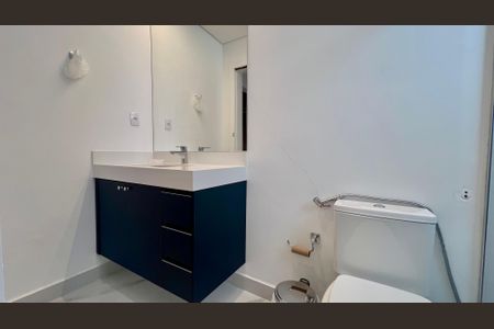 Apartamento à venda com 125m², 3 quartos e 1 vaga Apartamento à venda com 125m², 3 quartos e 1 vagaBanheiro da Suíte 2