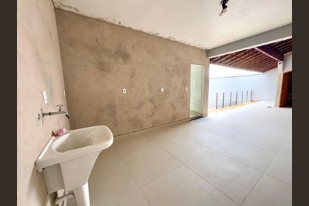 Casa à venda com 400m², 5 quartos e 6 vagas Casa à venda com 400m², 5 quartos e 6 vagasÁrea de Serviço