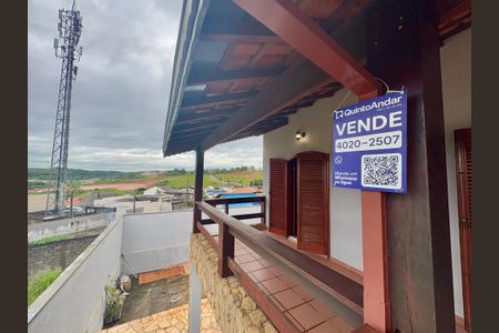 Casa à venda com 400m², 5 quartos e 6 vagas Casa à venda com 400m², 5 quartos e 6 vagasPlaquinha instalada