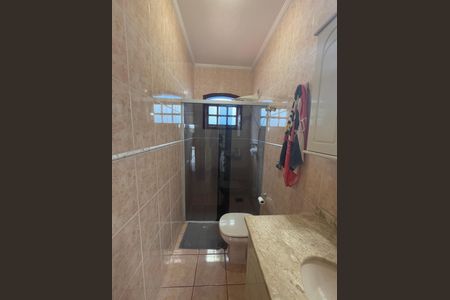 Casa à venda com 400m², 5 quartos e 6 vagas Casa à venda com 400m², 5 quartos e 6 vagasBanheiro Social