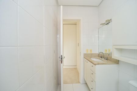 Apartamento à venda com 92m², 3 quartos e 3 vagas Apartamento à venda com 92m², 3 quartos e 3 vagasBanheiro da Suíte