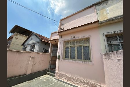 Casa para alugar com 75m², 3 quartos e sem vagaFachada