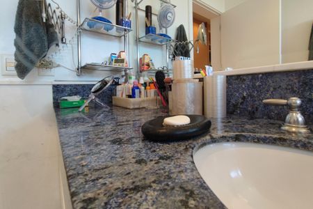 Apartamento à venda com 370m², 4 quartos e 4 vagasBanheiro Suíte 2