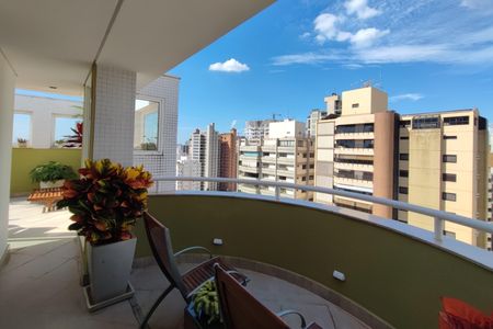 Apartamento à venda com 370m², 4 quartos e 4 vagasVaranda