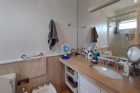 Apartamento à venda com 370m², 4 quartos e 4 vagasBanheiro Suíte