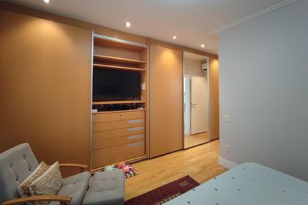 Apartamento à venda com 370m², 4 quartos e 4 vagasQuarto Suíte 2