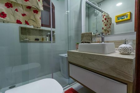 Casa à venda com 124m², 3 quartos e 1 vaga Casa à venda com 124m², 3 quartos e 1 vagaBanheiro da Suíte