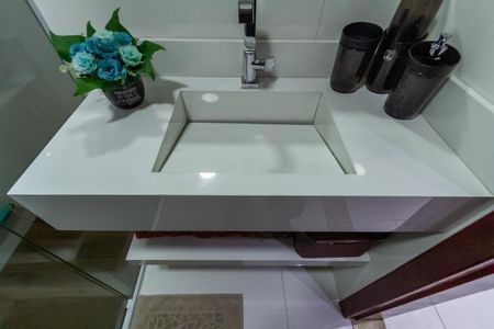 Casa à venda com 124m², 3 quartos e 1 vaga Casa à venda com 124m², 3 quartos e 1 vagaBanheiro Social