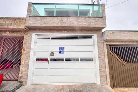 Casa à venda com 124m², 3 quartos e 1 vaga Casa à venda com 124m², 3 quartos e 1 vagaFachada