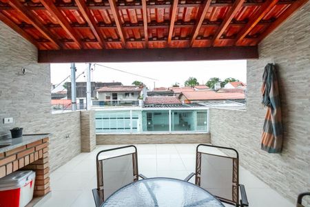 Casa à venda com 124m², 3 quartos e 1 vaga Casa à venda com 124m², 3 quartos e 1 vagaVaranda com Churrasqueira