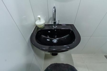 Casa à venda com 124m², 3 quartos e 1 vaga Casa à venda com 124m², 3 quartos e 1 vagaBanheiro de Serviço