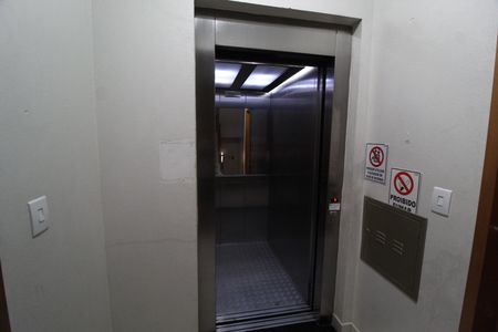 Apartamento para alugar com 60m², 2 quartos e 1 vagaElevador