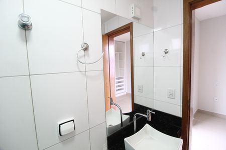 Apartamento para alugar com 60m², 2 quartos e 1 vagaBanheiro do Quarto 1