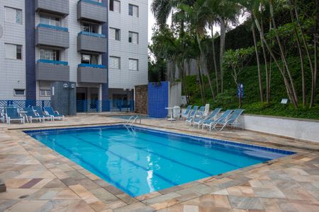 Apartamento à venda com 60m², 2 quartos e 1 vagaÁrea comum - Piscina