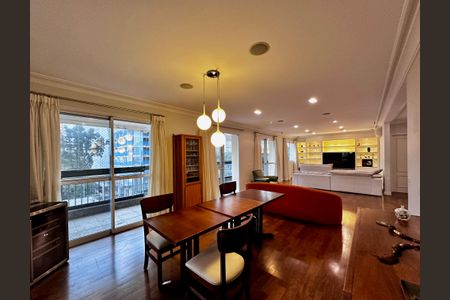 Apartamento à venda com 250m², 3 quartos e 5 vagasSala