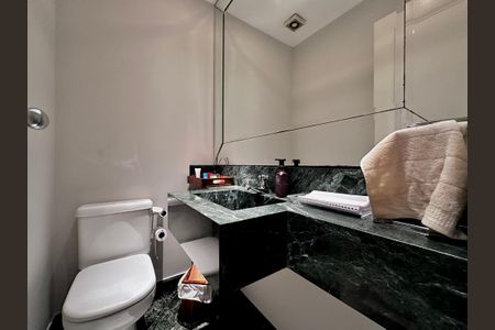 Apartamento à venda com 250m², 3 quartos e 5 vagasLavabo